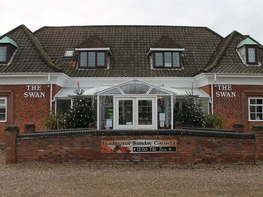 The Swan Motel, Gillingham Beccles Eksteriør billede